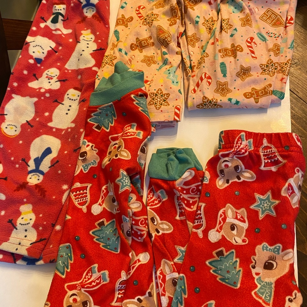 2T Holiday/ Christmas Pajamas Bundle